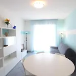 Apartment Modern Flat With Pool View Lignano Sabbiadoro